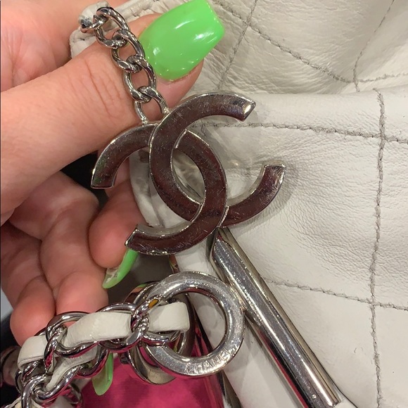 CHANEL BAG - Picture 3 of 5